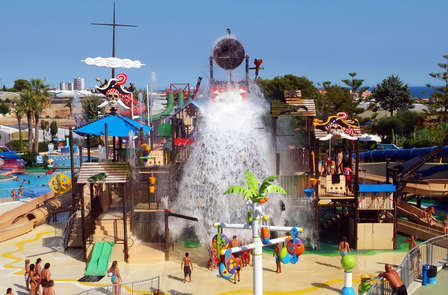 Séjour avec entrées au parc aquatique Illa Fantasia près de Barcelone (à partir de 3 nuits)