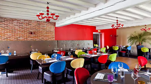 Estancia en habitación superior con cena en Normandía