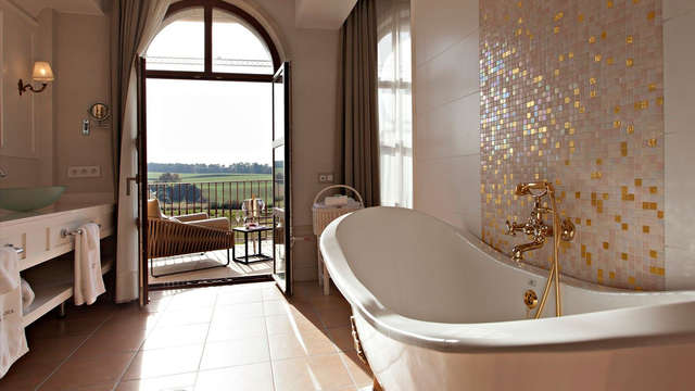 Lujo en junior suite con servicios 5* en el interior de Girona