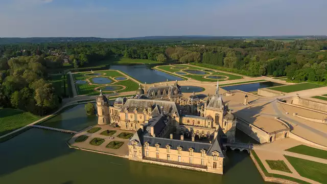 Soggiorno a Compiègne con Pass per la Tenuta di Chantilly