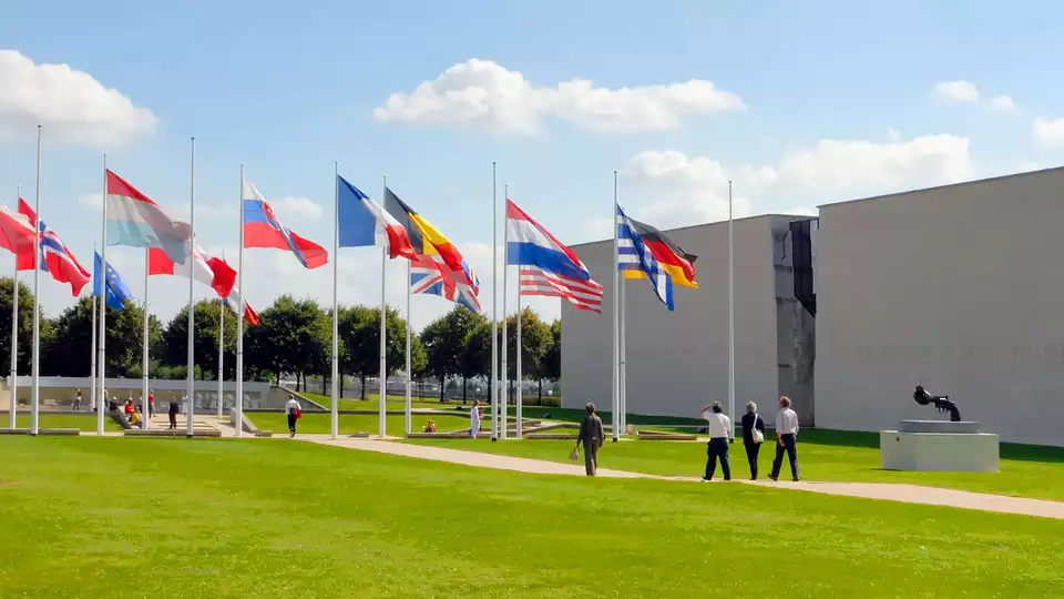 Week-end decouverte avec entree au Memorial de Caen