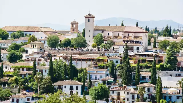Escapada a Granada con familia o amigos en apartamento