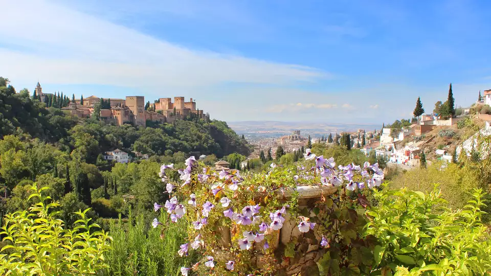 Escapada a Granada con familia o amigos en apartamento
