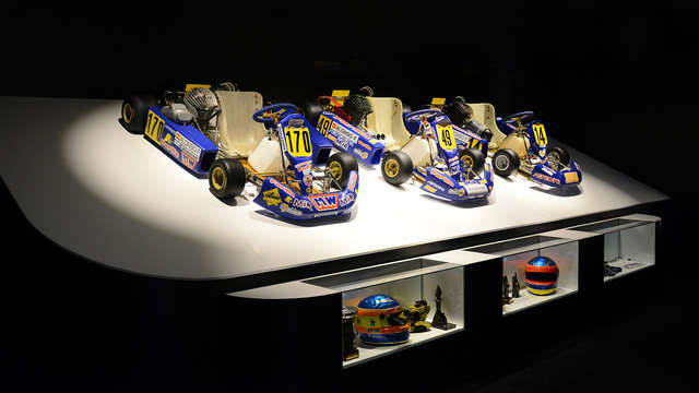 Uitje met kaartjes voor het museum-circuit Fernando Alonso en fles cava op loopafstand van Oviedo