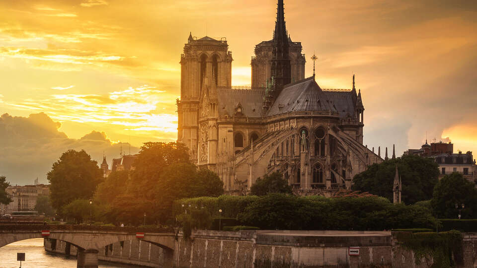 Alle porte di Parigi