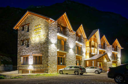 Romantisme dans la vallée de Benasque avec champagne et ambiance romantique (à partir de 2 nuits)