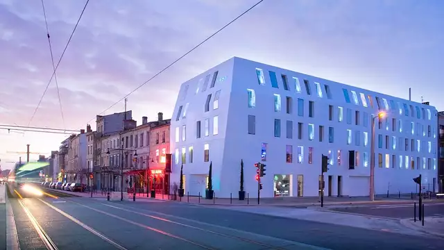 Ontdek Bordeaux in een designhotel met toegang tot de wellnessruimte
