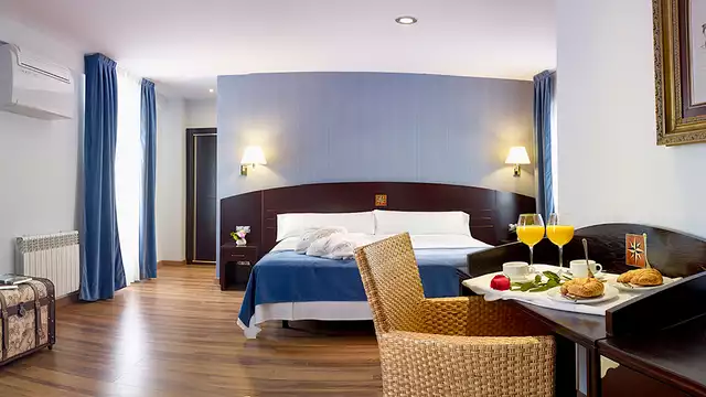Descubre la preciosa ciudad de Avilés y la Costa Asturiana con desayuno incluido