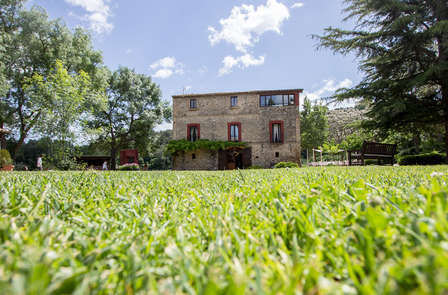 Séjour dans une maison de ferme typique près de Figueras