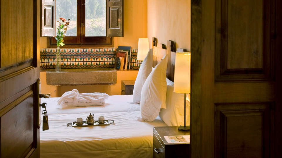 Hotel Masia La Palma - Edit_Room7.jpg