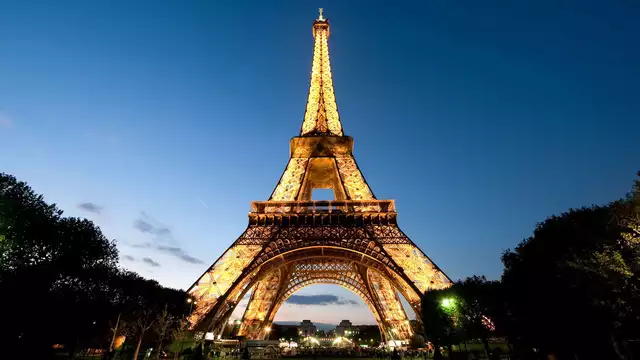 Benessere in un hotel 4* parigino con accesso alla Torre Eiffel