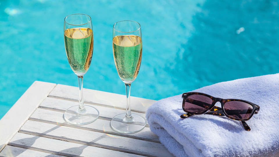 Hotel Món Sant Benet - EDIT_cava.jpg