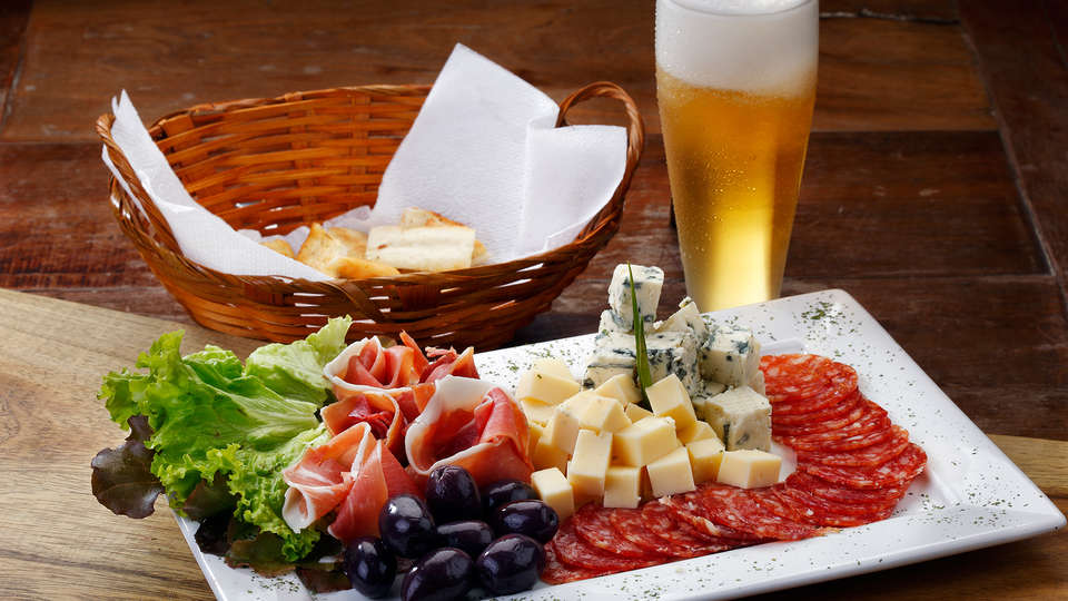 Hotel Món Sant Benet - EDIT_detailgastro.jpg