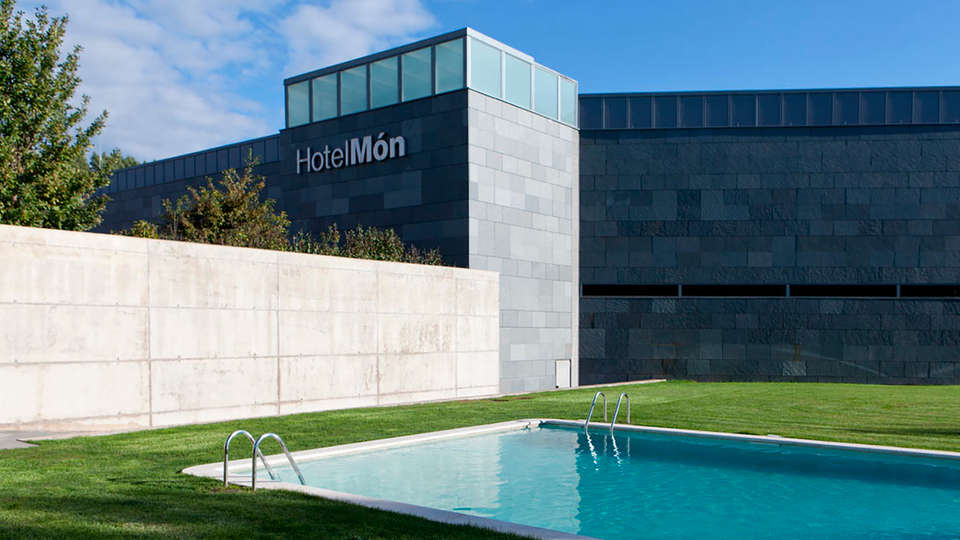 Hotel Món Sant Benet - EDIT_pool.jpg