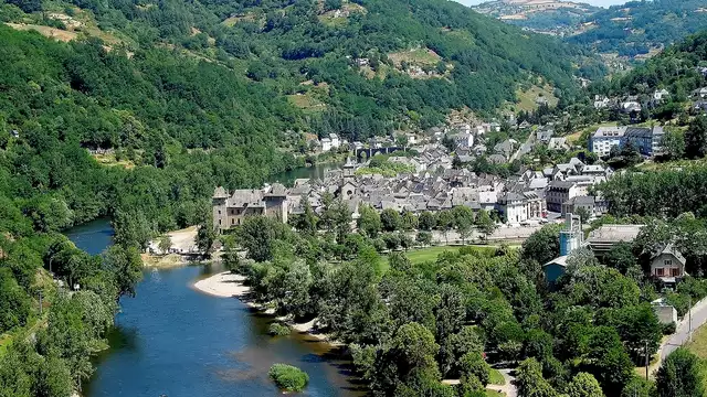 Cena e relax in un ambiente idilliaco nell'Aveyron (da 2 notti)