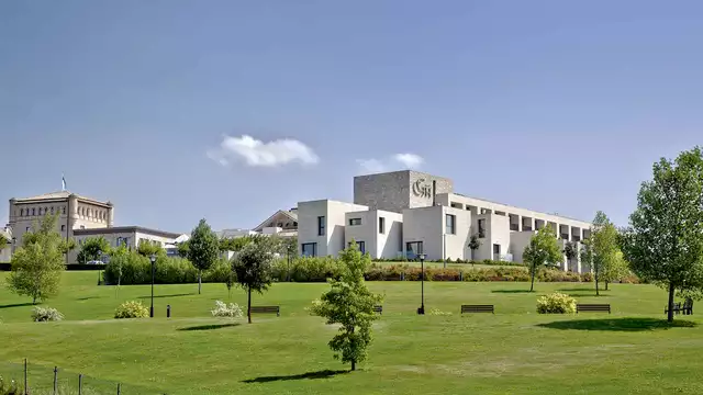 Disfruta a tu aire del verde en el Castillo de Gorraiz