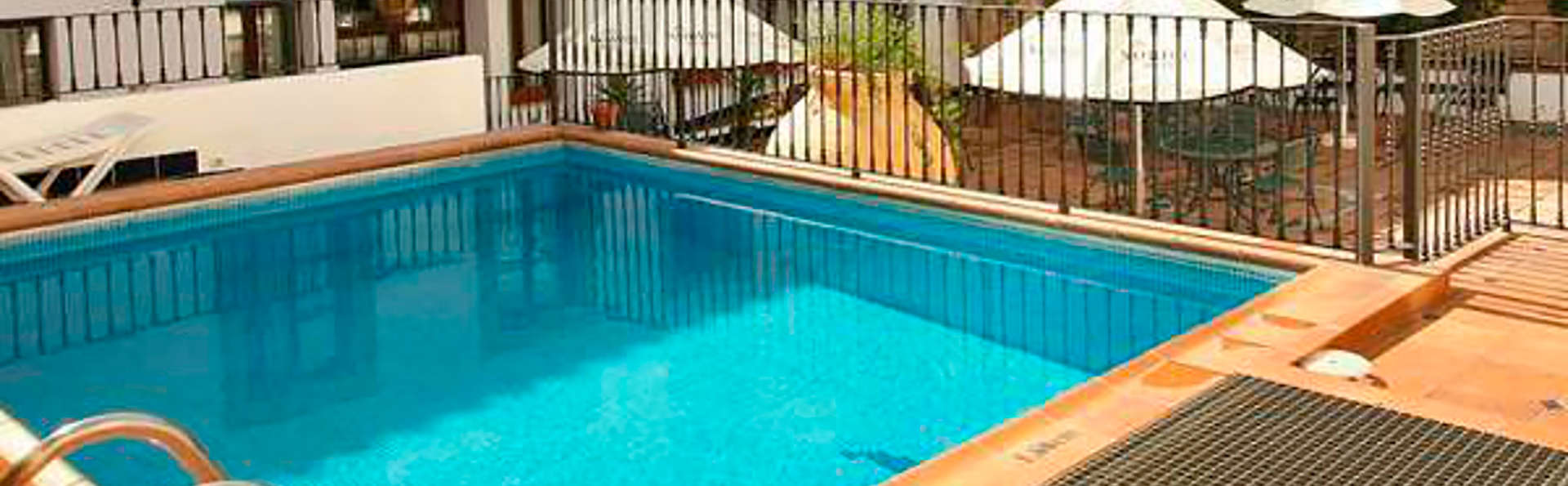 Hotel Rosaleda de Don Pedro - EDIT_pool.jpg