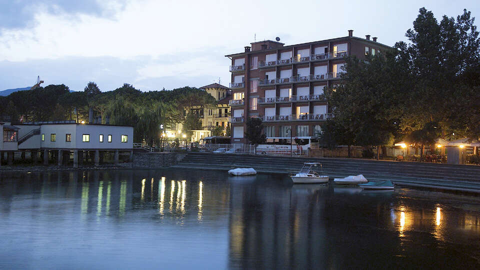 Au fil de l eau au bord du lac Trasimene