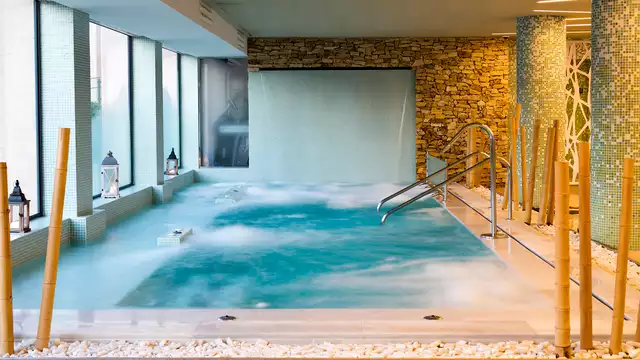 Escapada de lujo con desayuno y spa en resort 5* en la Costa de Almería