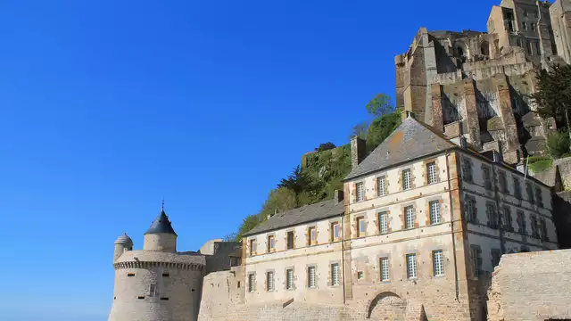 Séjournez au coeur de Saint-Malon et visitez le Mont Saint-Michel