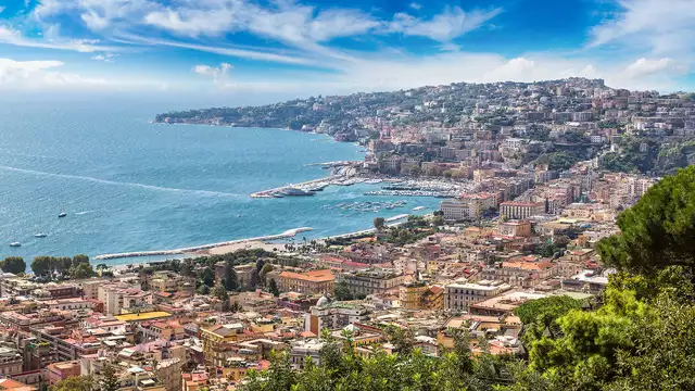 Séjour à Naples en famille ou entre amis en chambre triple