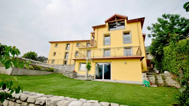 Séjour dans un appartement classique sur le lac de Côme, petit-déjeuner inclus