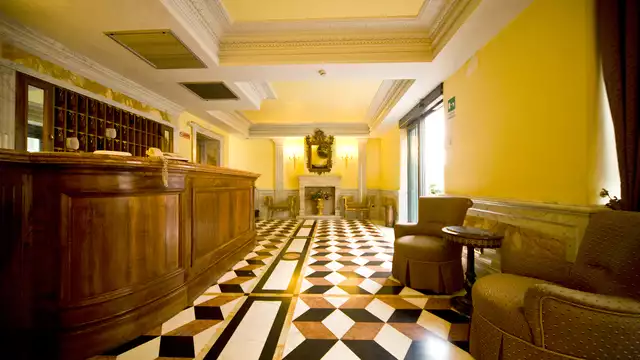 Quedate en Roma con visita a los Museos Vaticanos en un centrico hotel de