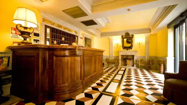 Quedate en Roma con visita a los Museos Vaticanos en un centrico hotel de