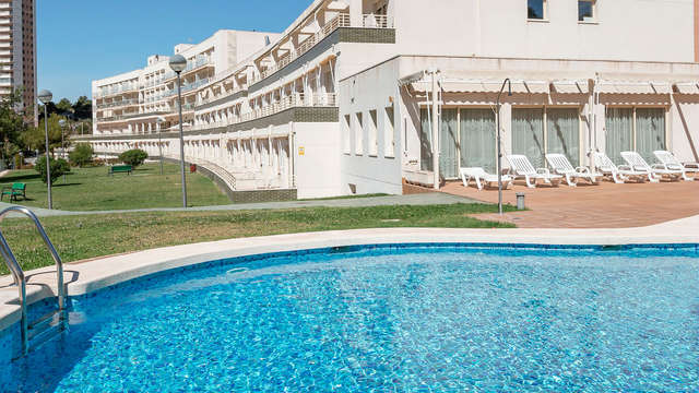 Apartamentos de calidad con gimnasio y parking en Benidorm (hasta 4 personas)