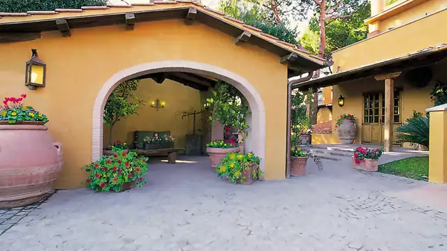 Vacanza a Roma in hotel di charme nel cuore dei Castelli Romani con camera superior