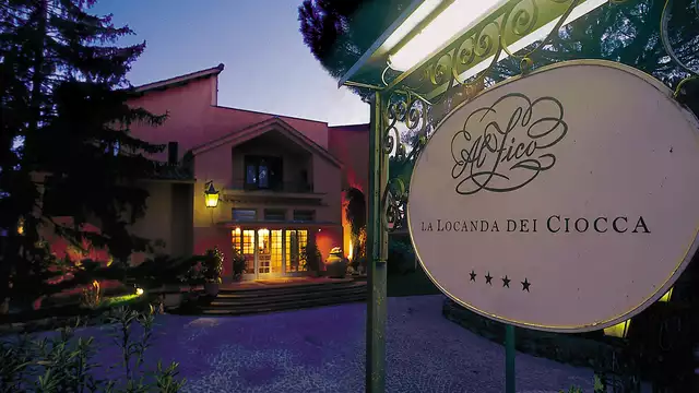 Vacanza a Roma in hotel di charme nel cuore dei Castelli Romani con camera superior