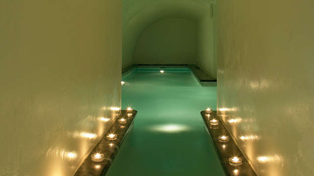 Escápate en pleno centro de Córdoba en un hotel de lujo con cena, spa y masaje incluidos