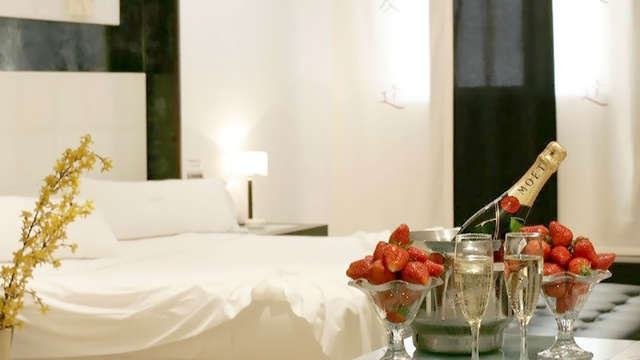 Cena y bañera hidromasaje privada en Alcalá de Henares (sólo adultos)