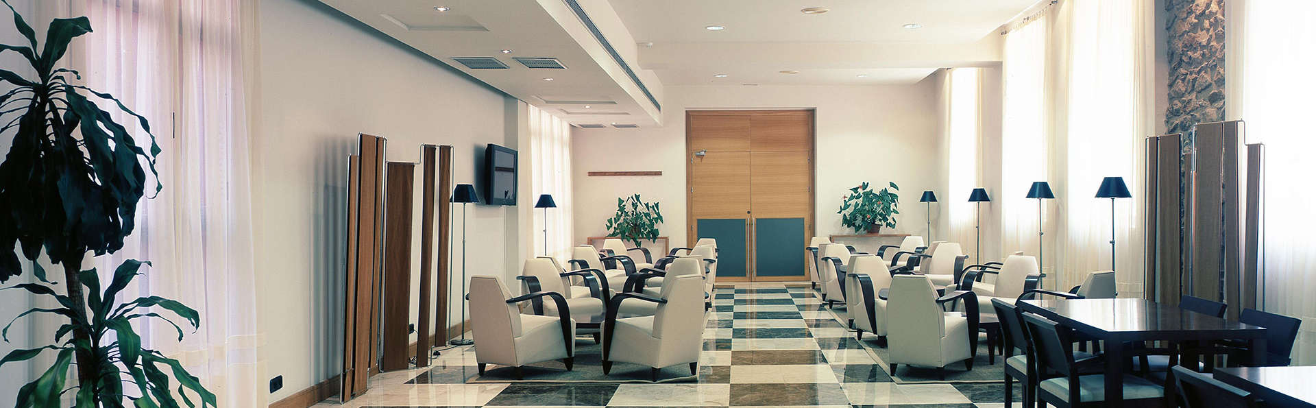 Balneario de Archena - Hotel Levante - edit_salon.jpg