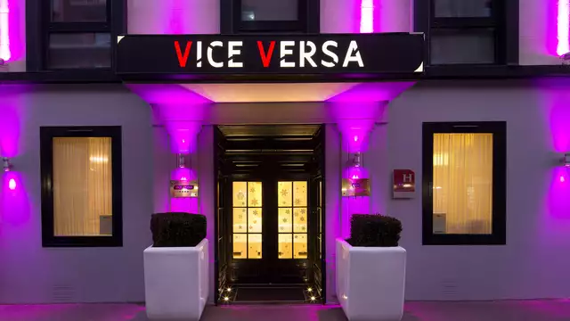 Estancia parisina con cena crucero por el Sena.
