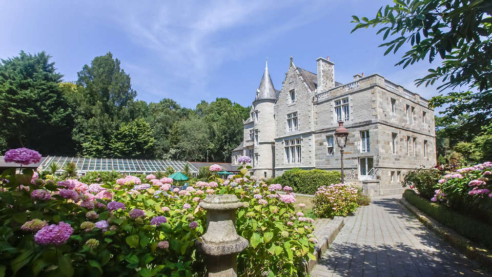 Château du Val - edit_front.jpg