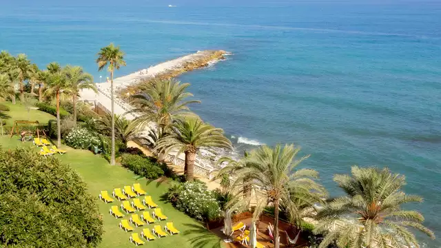 Vacaciones familiares con media pensión en Benalmádena, Costa del Sol