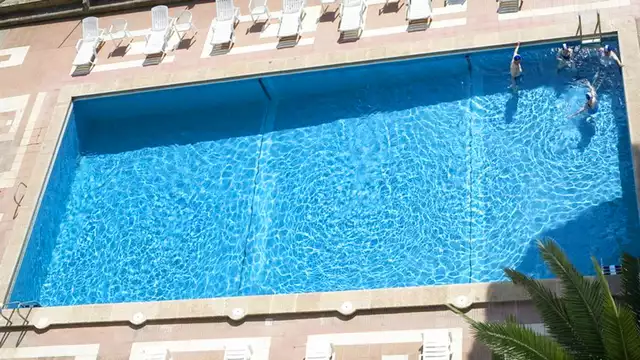 Escapada Premium Relax total Sesion de Spa privado con cava bombones y masaje de minutos