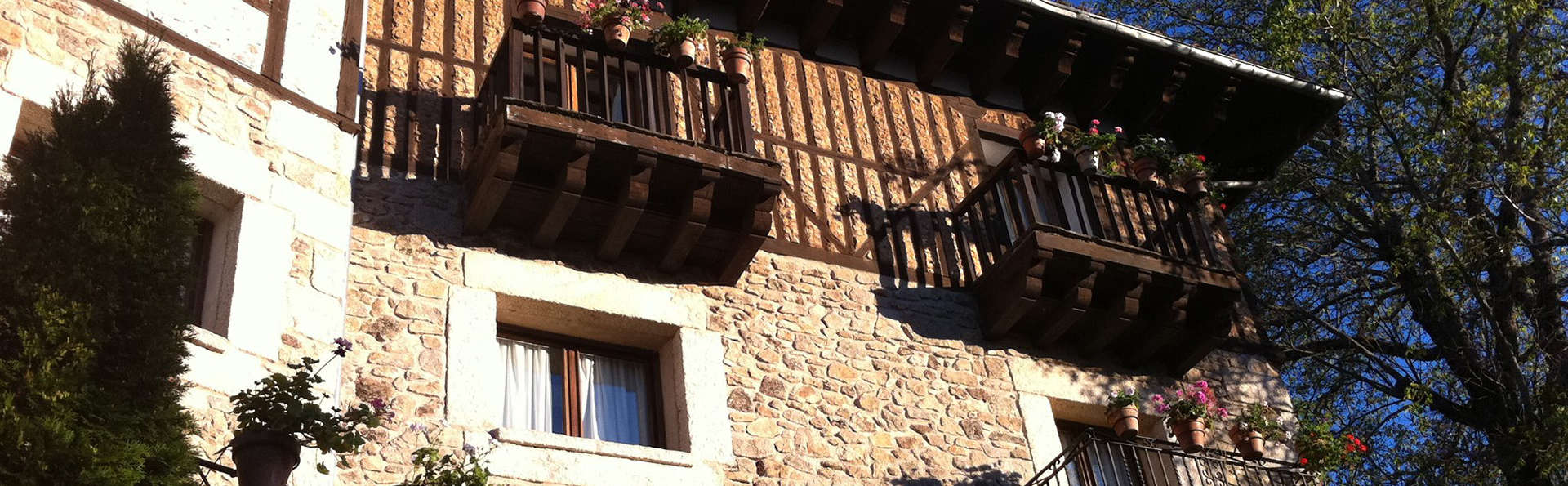 Hotel Doña Teresa - edit_facade.jpg