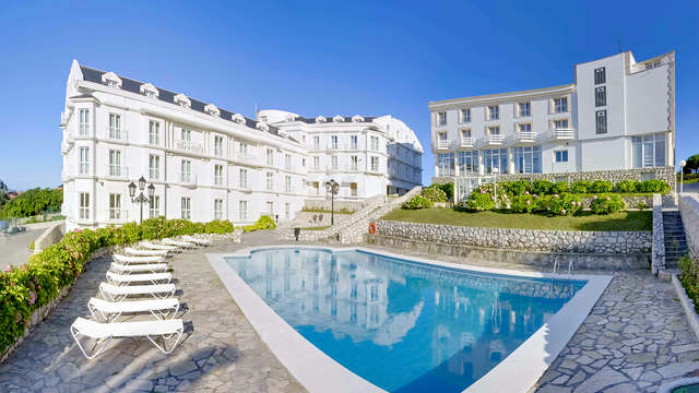 Descubre Suances en un hotel con vistas al mar Cantábrico, Cena y Visita al Museo de Altamira