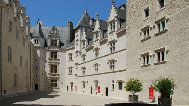 Sejour avec vue sur les Pyrenees a Lourdes