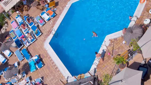 Escapade mini-vacances sur la Costa Brava en demi-pension avec un enfant gratuit inclus