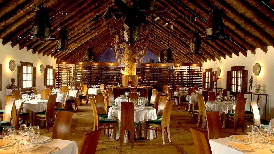 Escapate en pleno centro de Donana y degusta una cena gastronomica