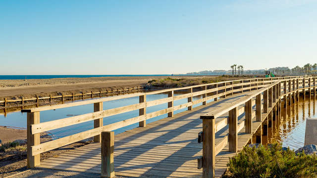 Escapada Relax junto a la playa con desayuno, Spa y Niño gratis