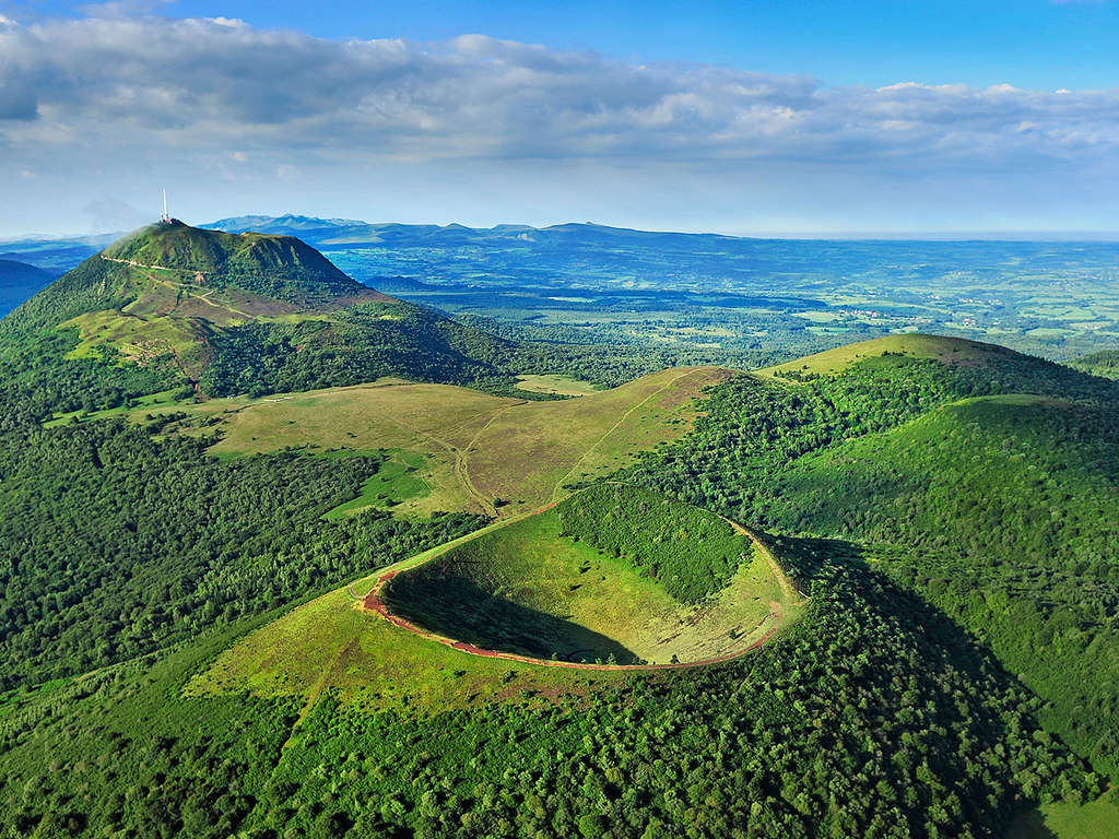 France - Auvergne - Clermont-Ferrand - Champagne et pétales de rose pour un séjour romantique ! - 3*