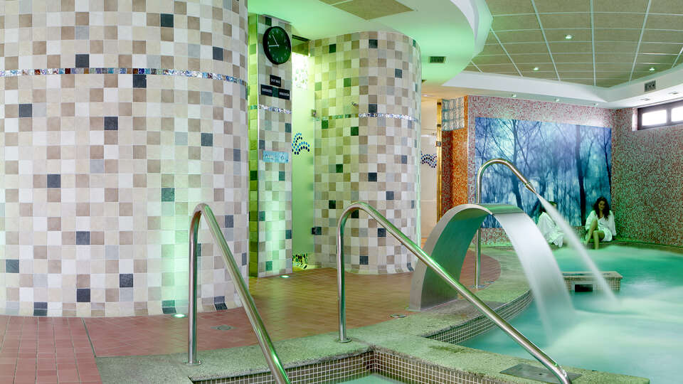Escapada con Cena y acceso al Spa cerca de Navia