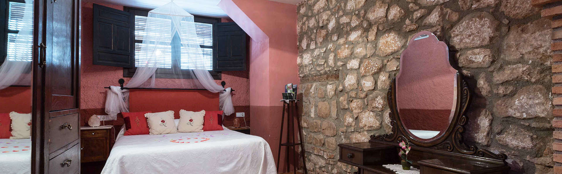 Escapade en chambre supérieure à Jaén : dîner, cava et visite d'un château