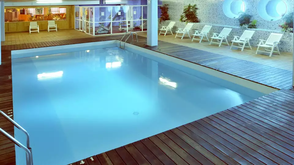 Descubre Tossa de Mar con esta escapada en alojamiento y desayuno con acceso al Spa