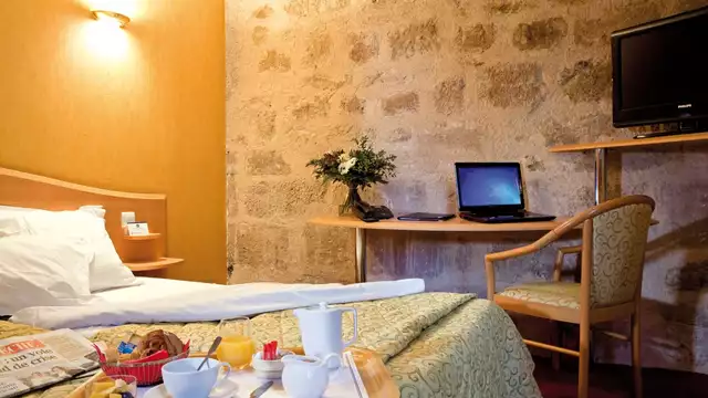 Week-end detente au bord d une riviere a Figeac