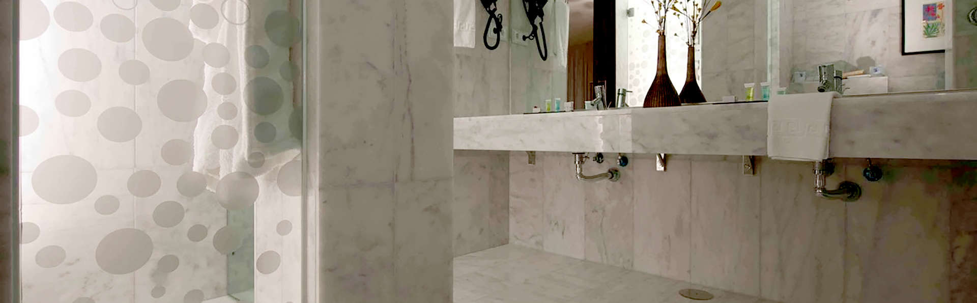 Hotel Spa Executive Sport - Edit_bath.jpg